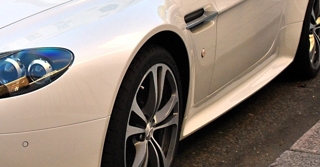Aston_v12_vantage_sill_main