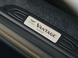 Vantage_sill_plaque__1__main
